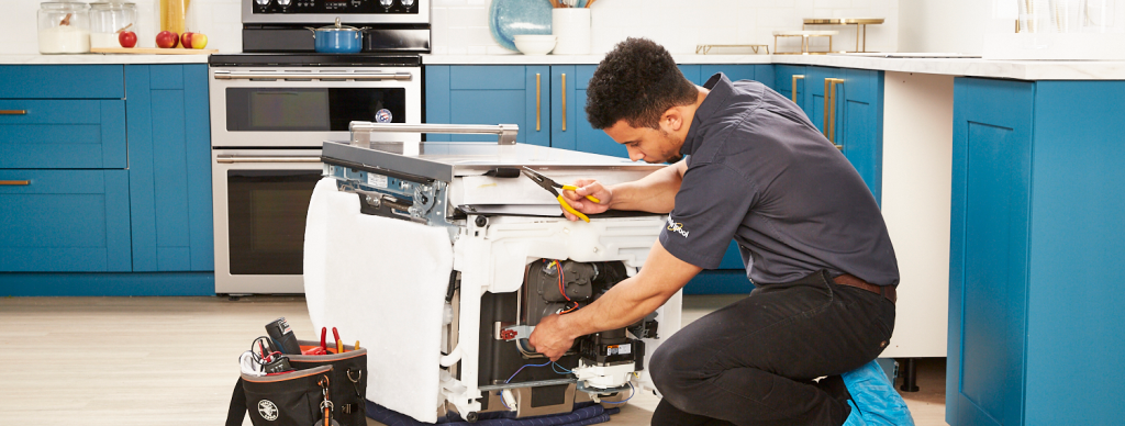 Dishwasher repair in Dubai by Ali Maintenance Services technician